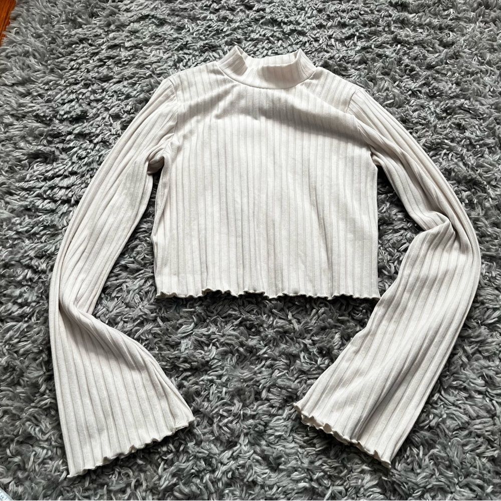 Altard State Ribbed cream bell sleeve long sleeve size small